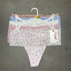 Jessica Simpson‎ Women’s Lace Floral Thong - 5 Pack